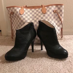 Price drop⭐️Colin Stuart Booties