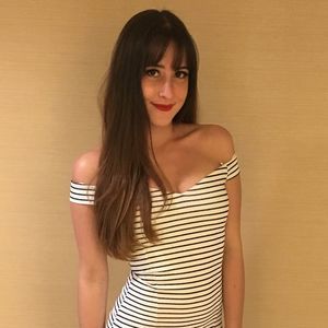 Meet your Posher, Valentina