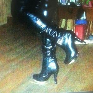 Meet your Posher, April