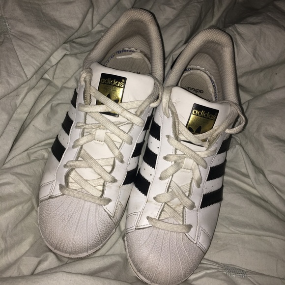 ADIDAS SUPERSTAR