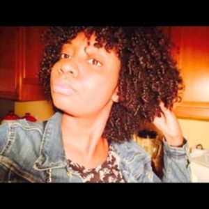 Meet your Posher, Alecia