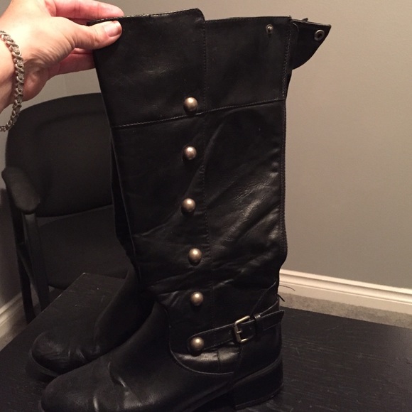 Mid calf black boot 9.5