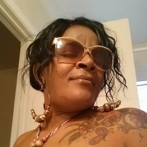 Meet your Posher, Selena