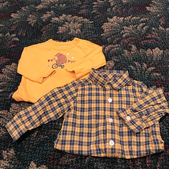 Great Condition - (2) Baby Gap long sleeve onesies