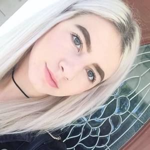 Meet your Posher, Monica