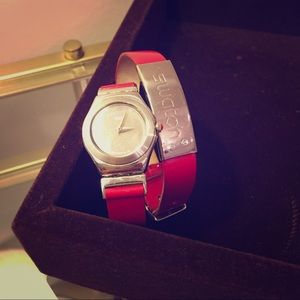 Swatch Ladies/Girls Bracelet Watch
