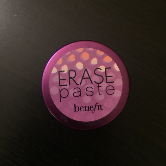 Benefit Erase Paste