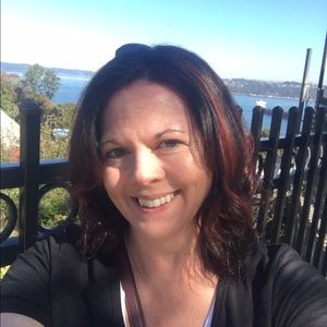 Meet your Posher, Angela