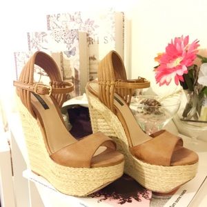 ✨Tan Wedges✨