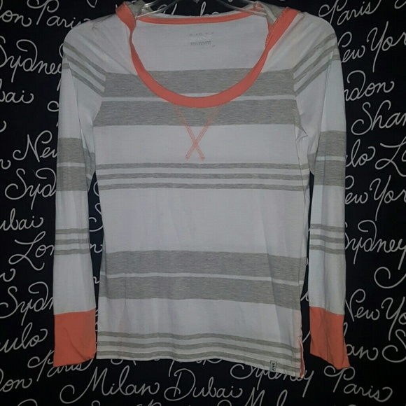 MNY Tops - 🍒NWOT SASSY Hooded top