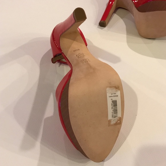NEW Saks Fifth orange heels