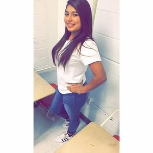Meet your Posher, Damaris