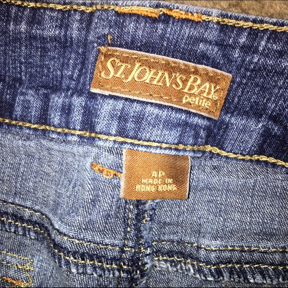Jean Capri's - Picture 2 of 4
