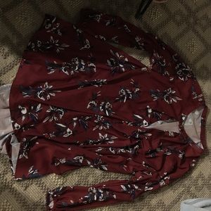 Long sleeve floral maroon dress w front cut out