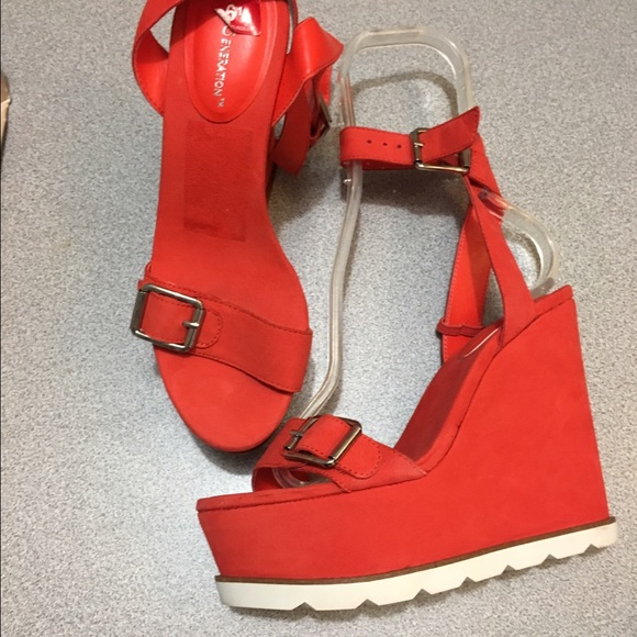 Shoes - Picture 3 of 4