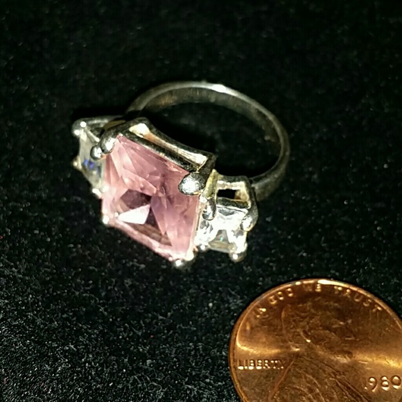 Ring - Picture 3 of 3