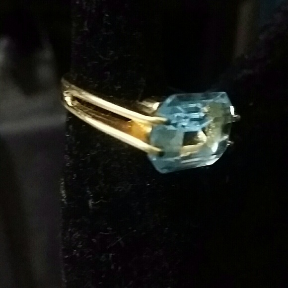 Ring - Picture 3 of 3