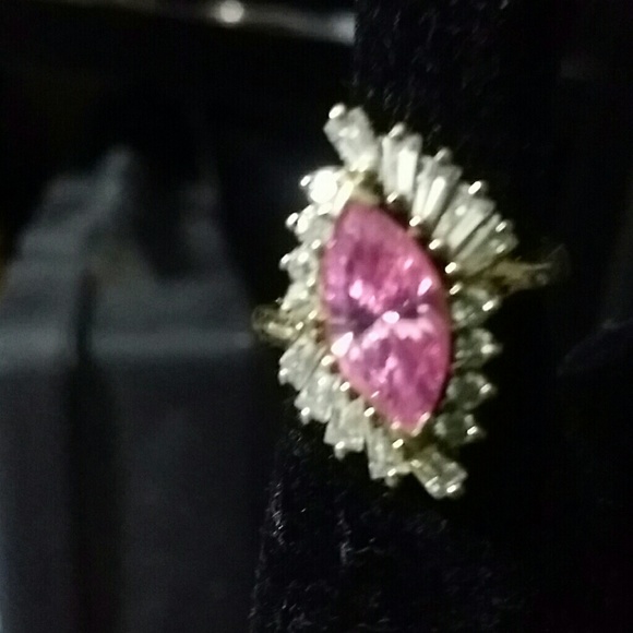 Ring - Picture 2 of 3