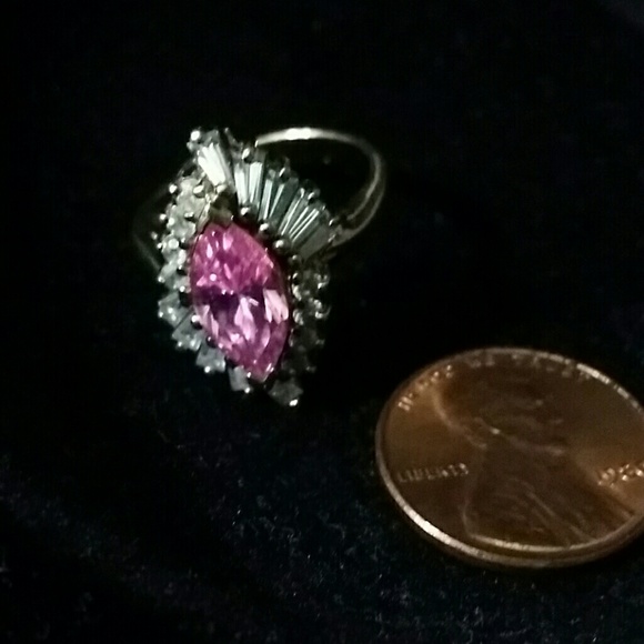 Ring - Picture 3 of 3