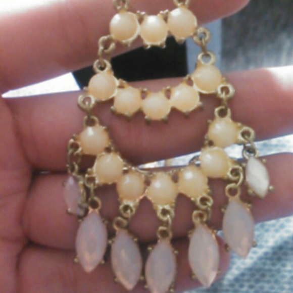 Beautiful Earrings - Picture 2 of 3