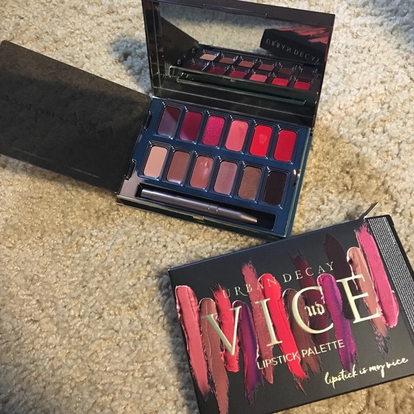 Blackmail Lipstick Palette