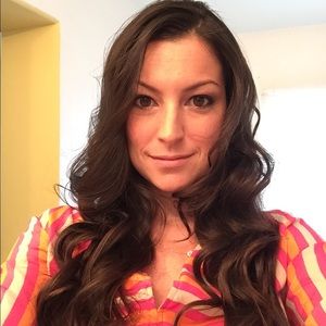 Meet your Posher, Monique