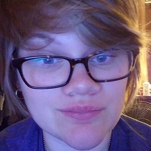 Meet your Posher, Claire