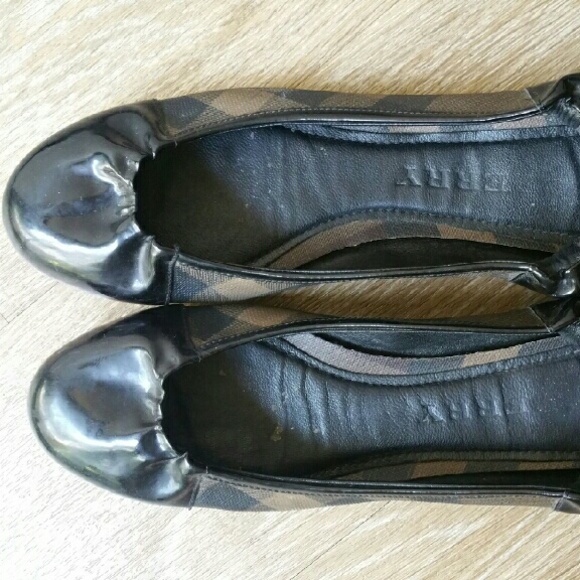 Authentic Burberry Flats