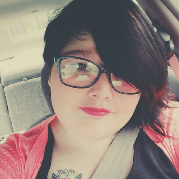 Meet your Posher, Ashlee