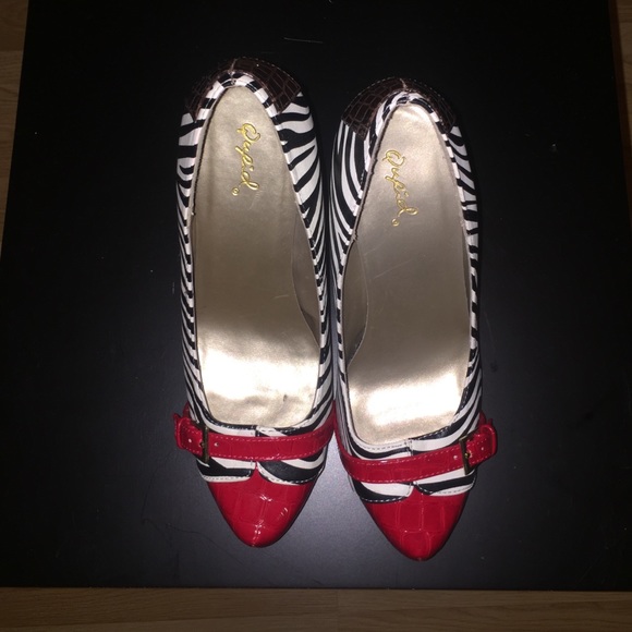Zebra heels