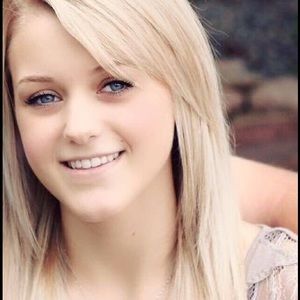 Meet your Posher, Laci