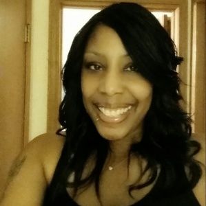 Meet your Posher, Aisha