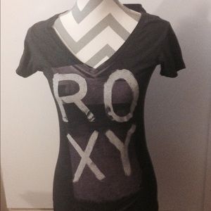 Roxy V-Neck long t-shirt! Size small!