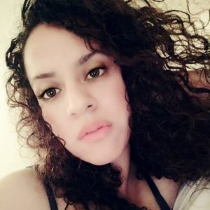 Meet your Posher, Adilene