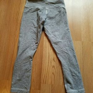 Lululemon Hounds Tooth Capris