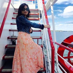 Meet your Posher, Sandhya