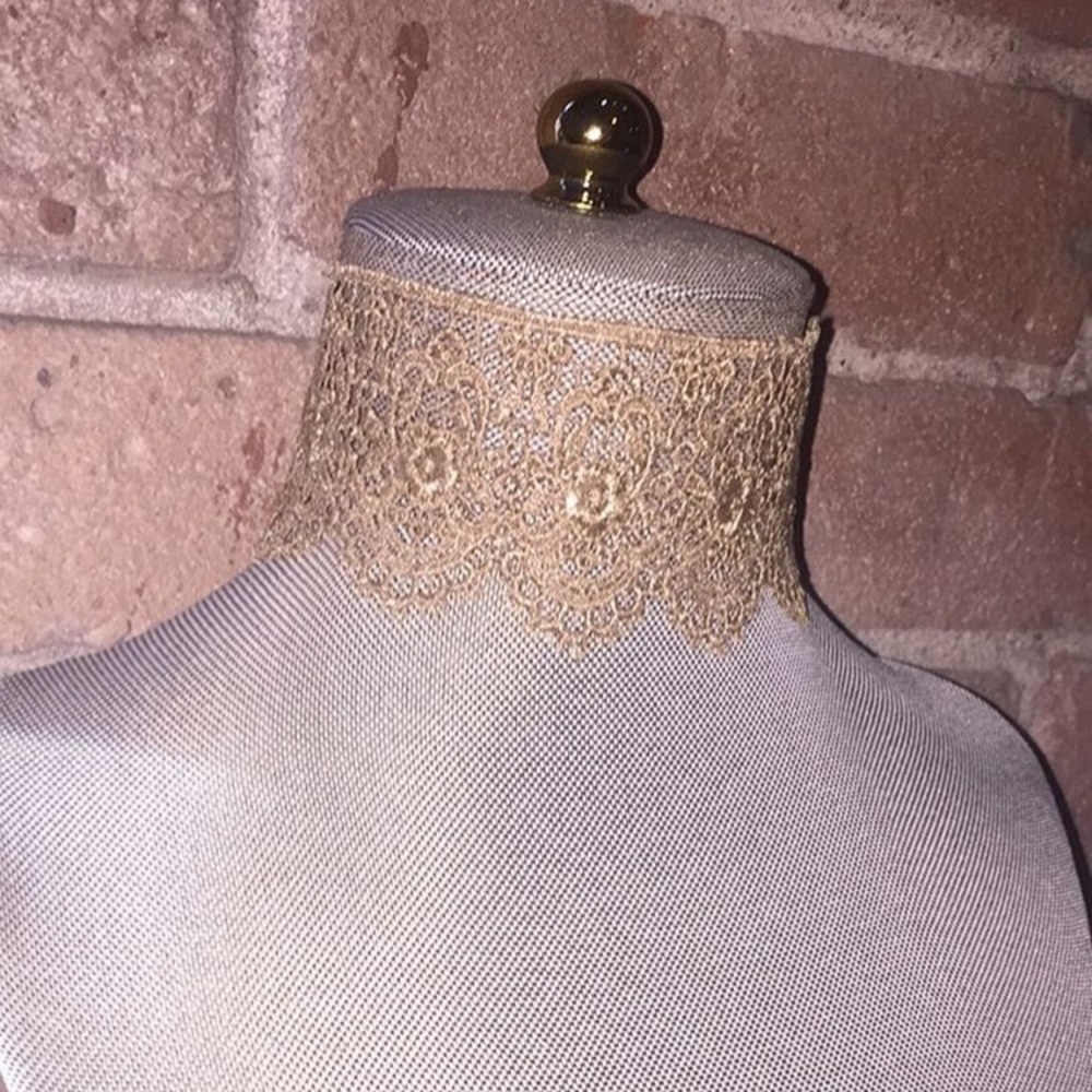 Tan lace choker