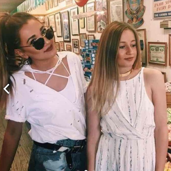 Lf white choker tee - Picture 2 of 4