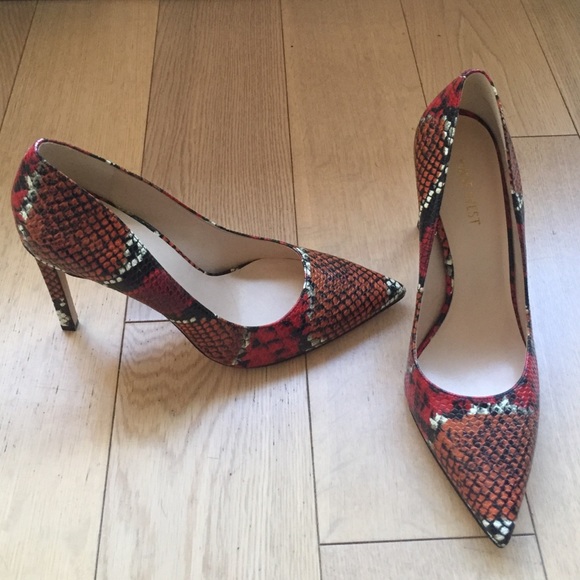 Nine West Shoes - *brand new* Snake print pumps