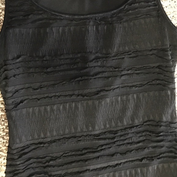 Small black dress - Picture 3 of 3