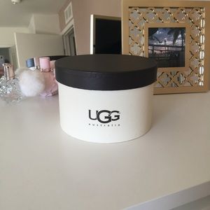 Ugg Australia 2016 Earmuff Box