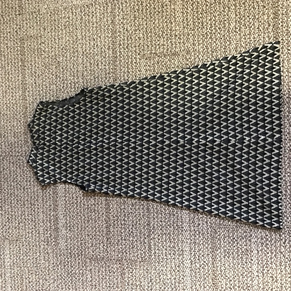 Black & gold dress - Picture 2 of 3