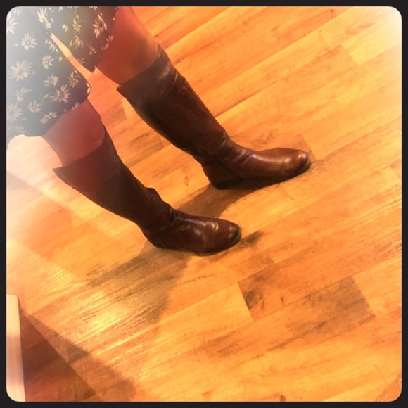 Knee high Nine West boots!