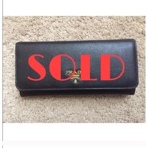 PRADA Saffiano Continental Wallet
