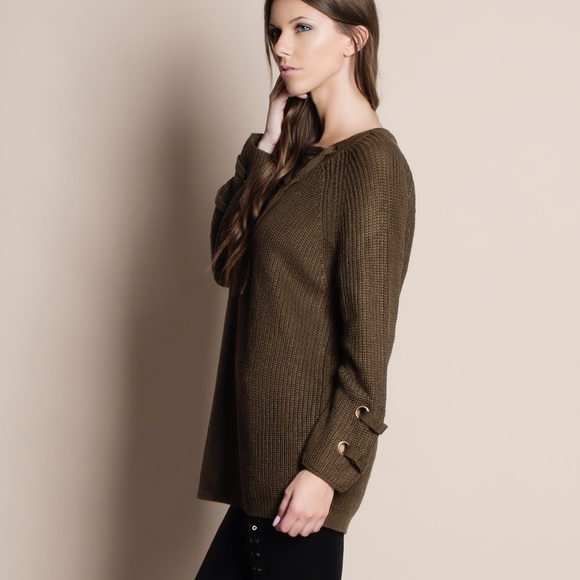 1HRSALE Lace Up Chunky Sweater - Picture 3 of 4