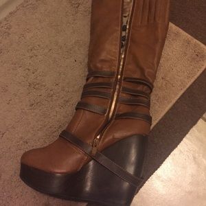 Wedge knee boots