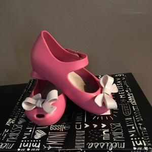 Mini Melissa pink shoes