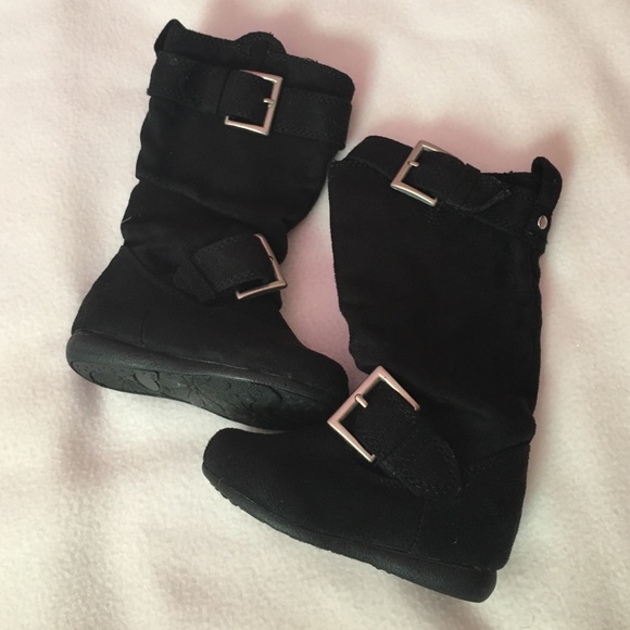 Girls Black boots!