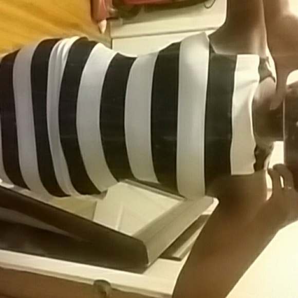 Dress - Picture 4 of 4