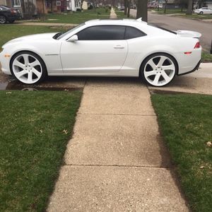 Meet your Posher, Dee